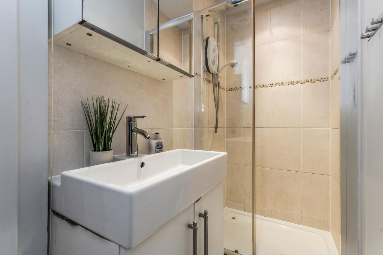 Central City Centre 2 Bedroom Flat - Close To Haymarket Train Station. Edinburgh Eksteriør bilde