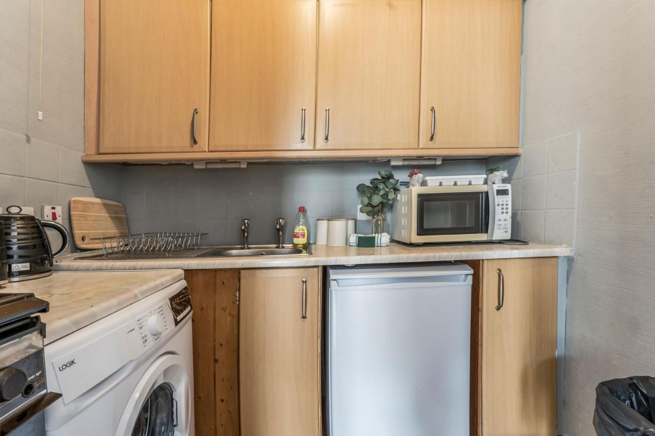 Central City Centre 2 Bedroom Flat - Close To Haymarket Train Station. Edinburgh Eksteriør bilde